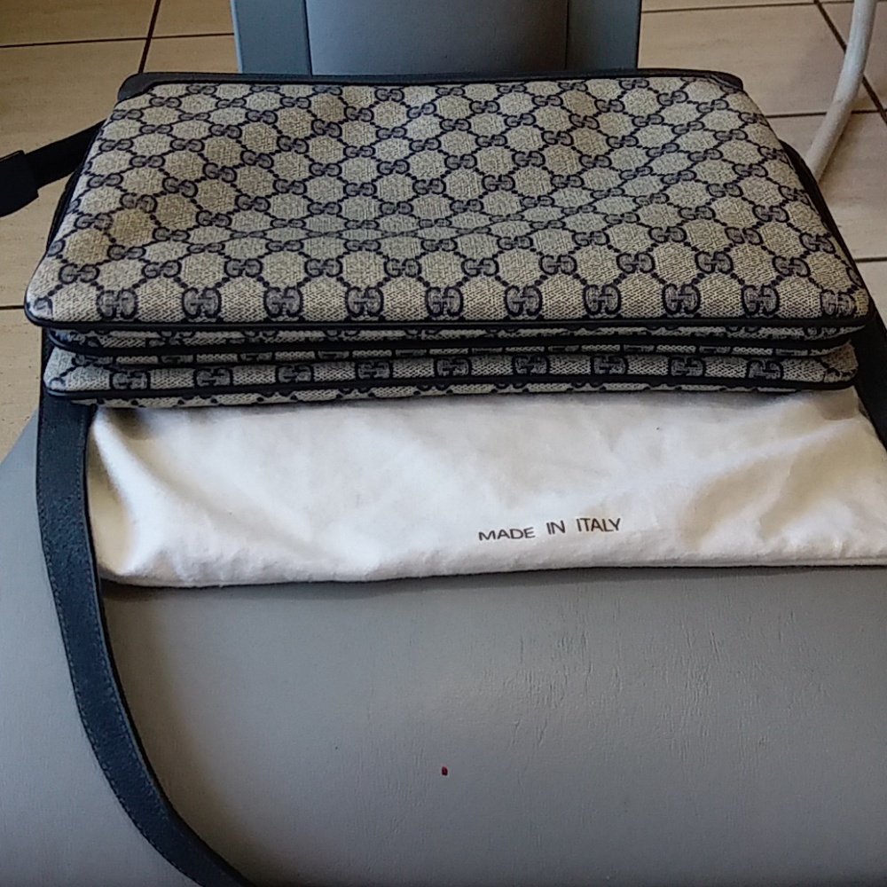 Gorgeous Authentic Gucci Accessory Collection - image 5